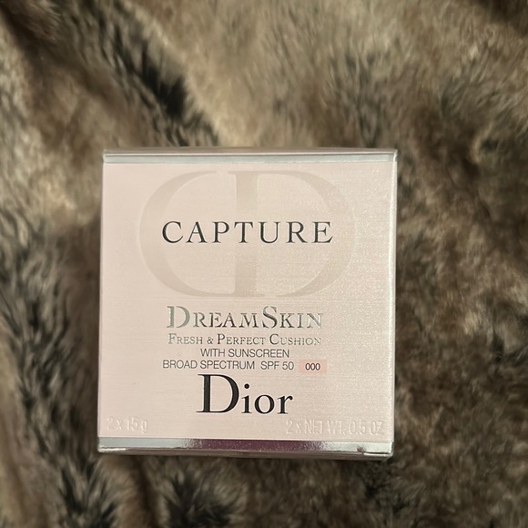 Dior Capture DreamSkin Cushion SPF 50 000 SEALED